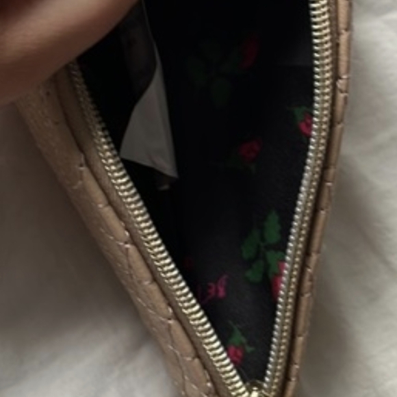 Betsey Johnson Ice Cream Wristlet Bag 🍦🩷💓 - Picture 7 of 9